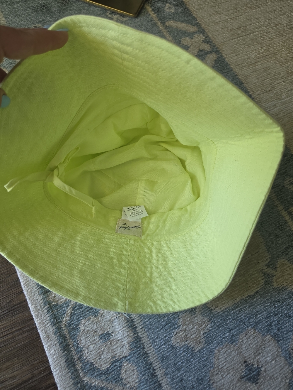 Universal Thead Bucket Hat - Picture 2 of 4